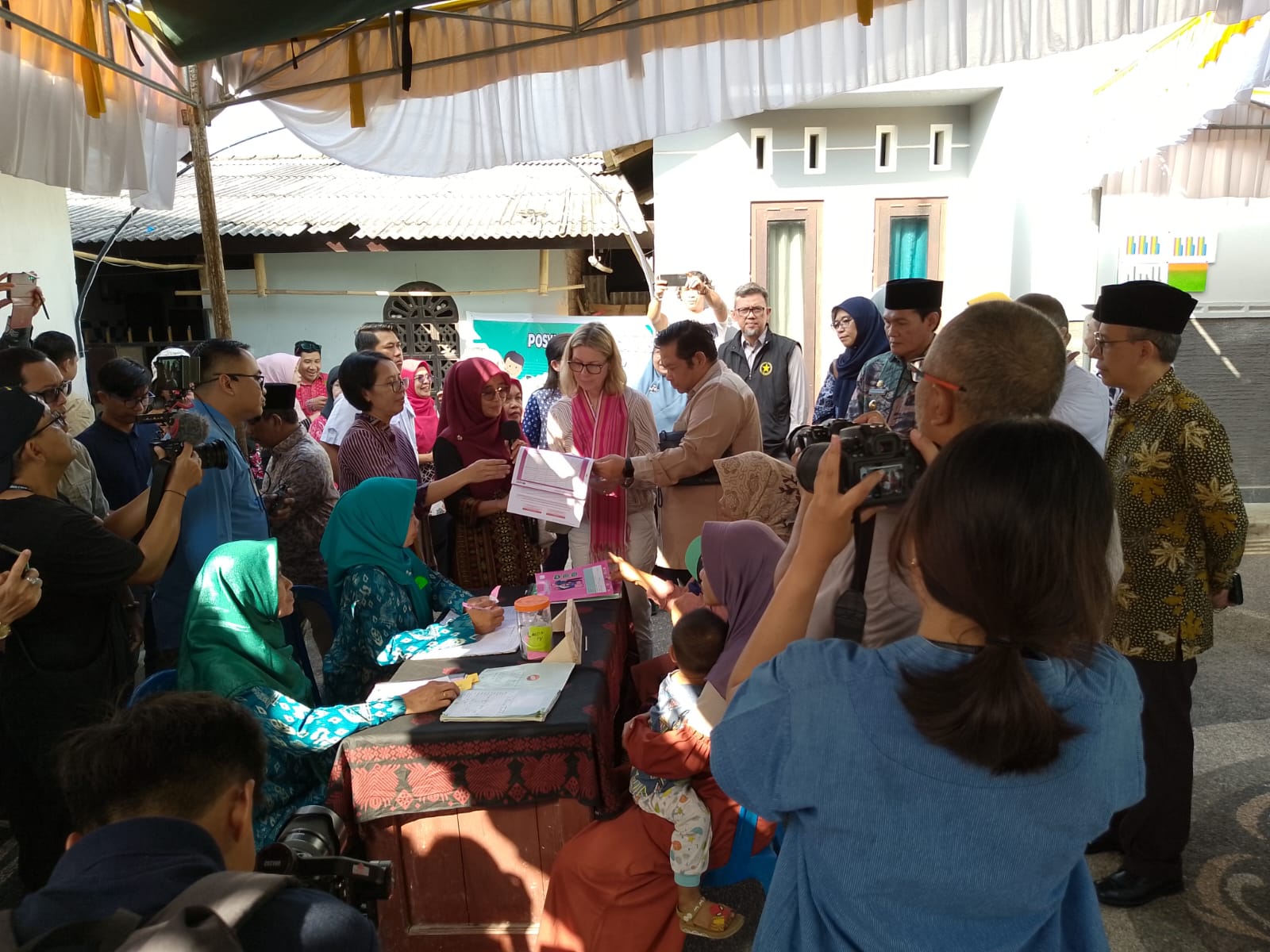 Kunjungan Dirjen Kesmas Kementrian Kesehatan RI ke Desa Bunut Baok